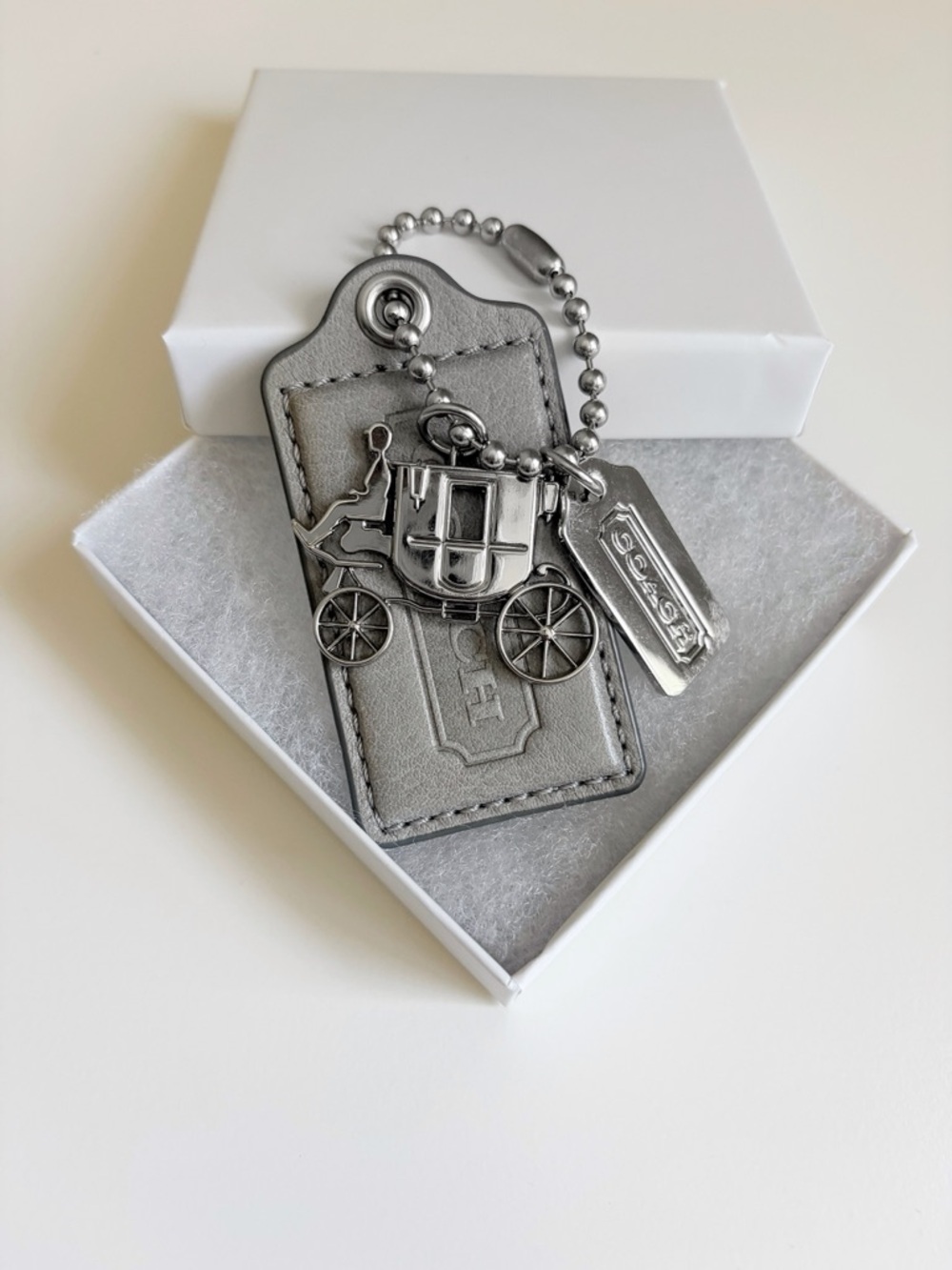 Y2K Coach Replacement Horse And Carriage Hang Tag